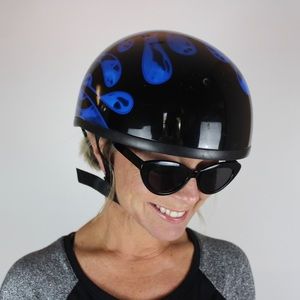 🏍 Daytona Blue Flame Helmet